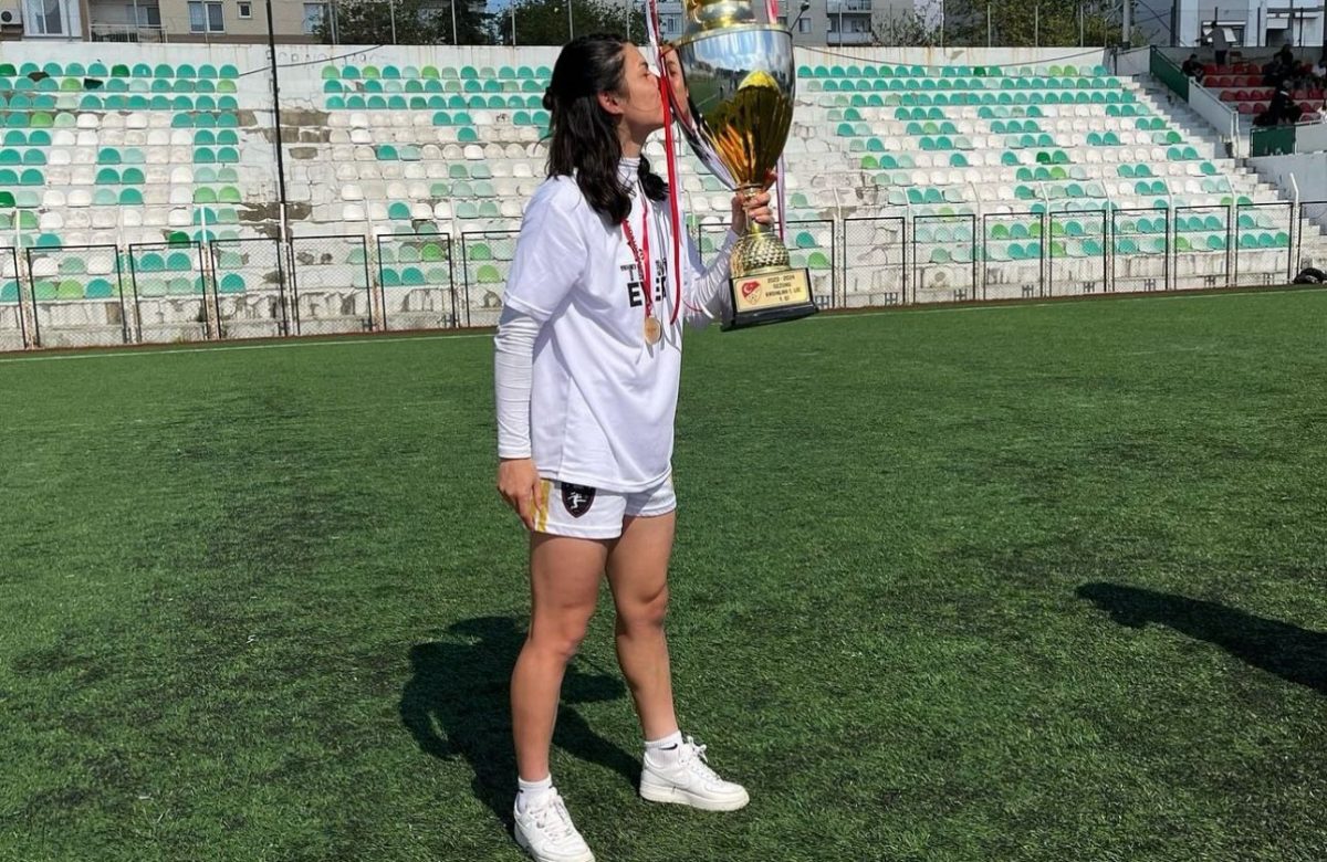 Sevilay Duman, Ünye Gücü Futbol Kulübü’nde Üçüncü Kez Kupa Kaldırdı