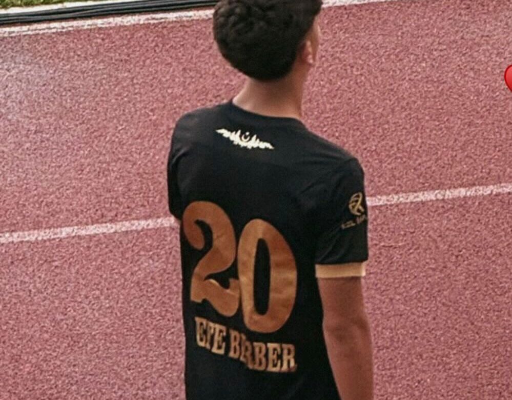 16 Yaşındaki Efe, A Takımda Şans Buldu