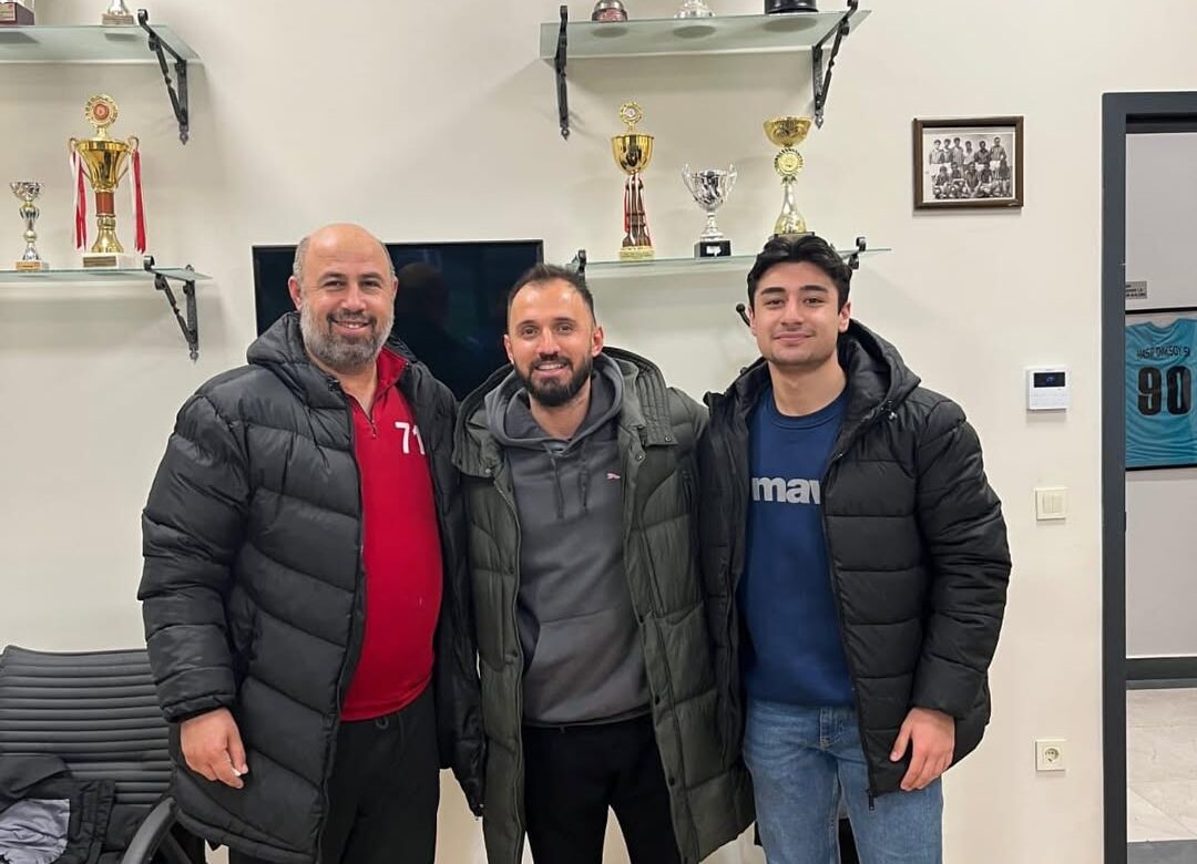 Emre Çolak, Atışalanıspor’u Ziyaret Etti