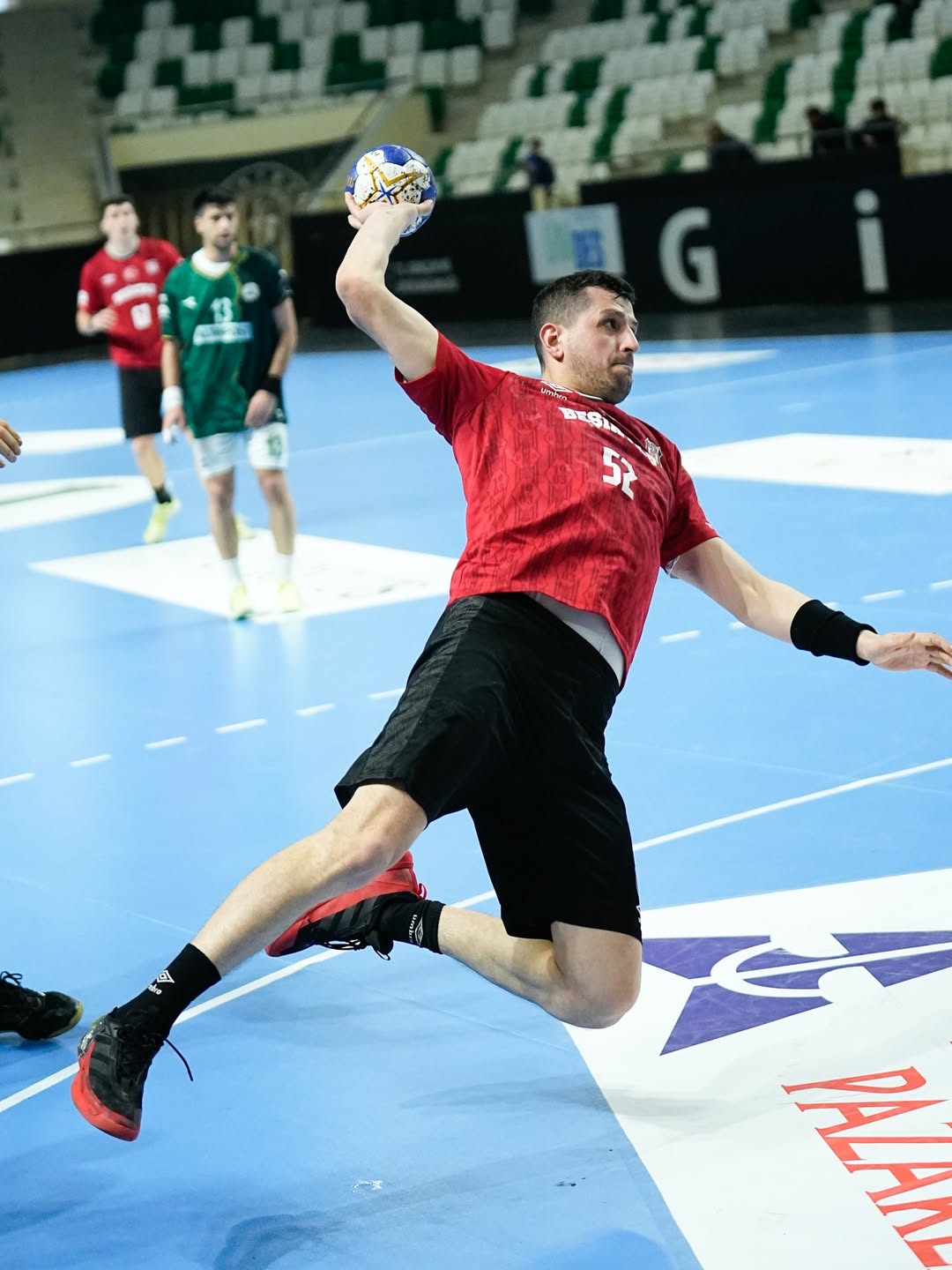 Beşiktaş’ın Pivotu Alper Aydın 52 Gole Ulaştı