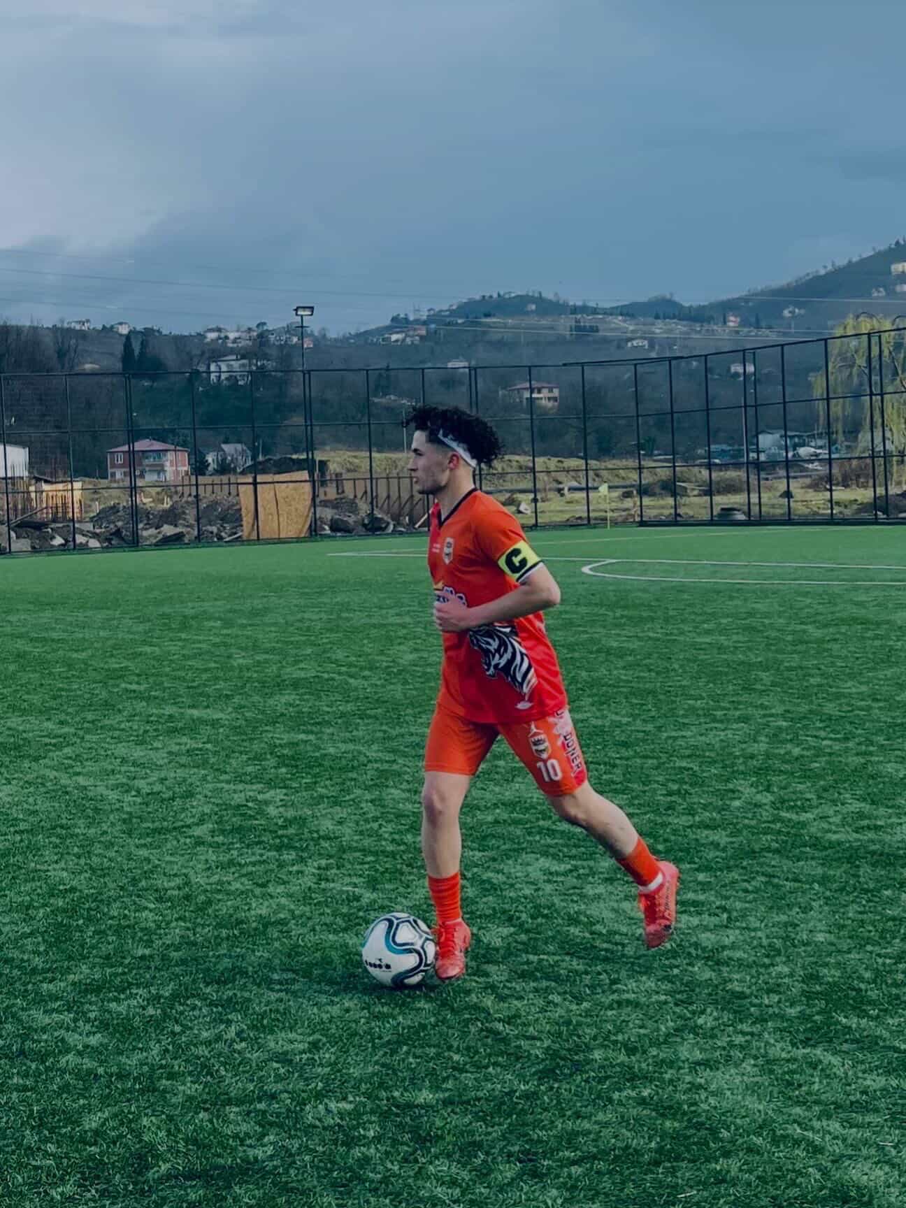 Çaybaşı Belediyespor’dan Orta Saha Hamlesi