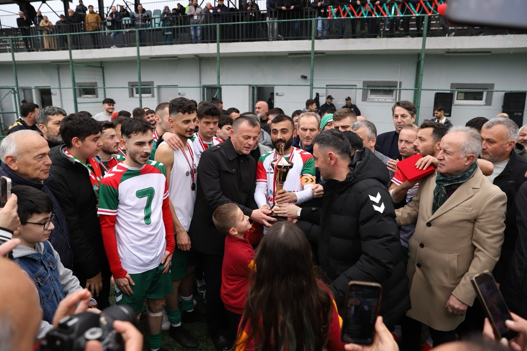 Şampiyon Oldu Kumruspor’a Geldi