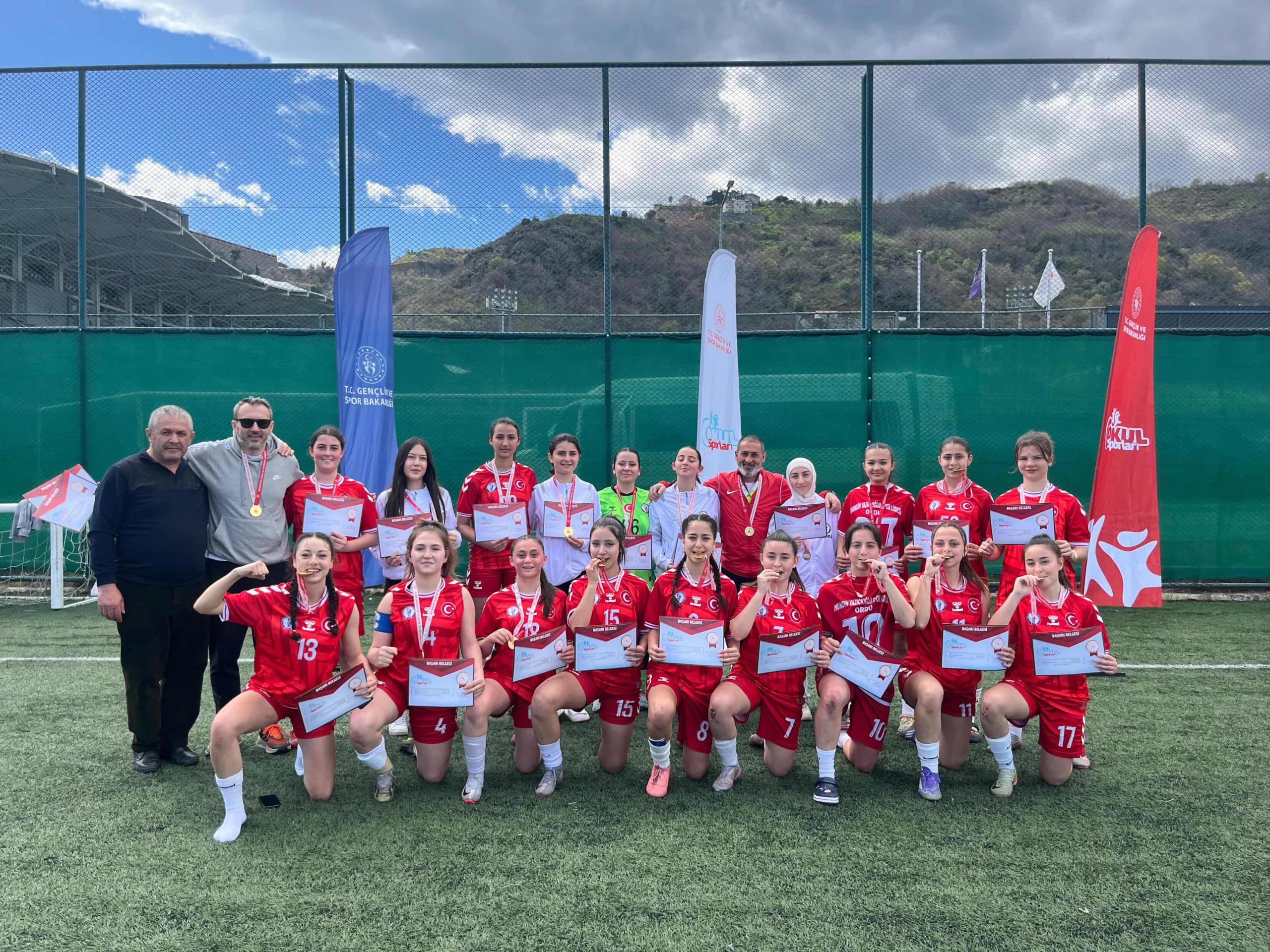 Ordu Muhsin Yazıcıoğlu Spor Lisesi Kız Takımı Yarı Finale Kaldı