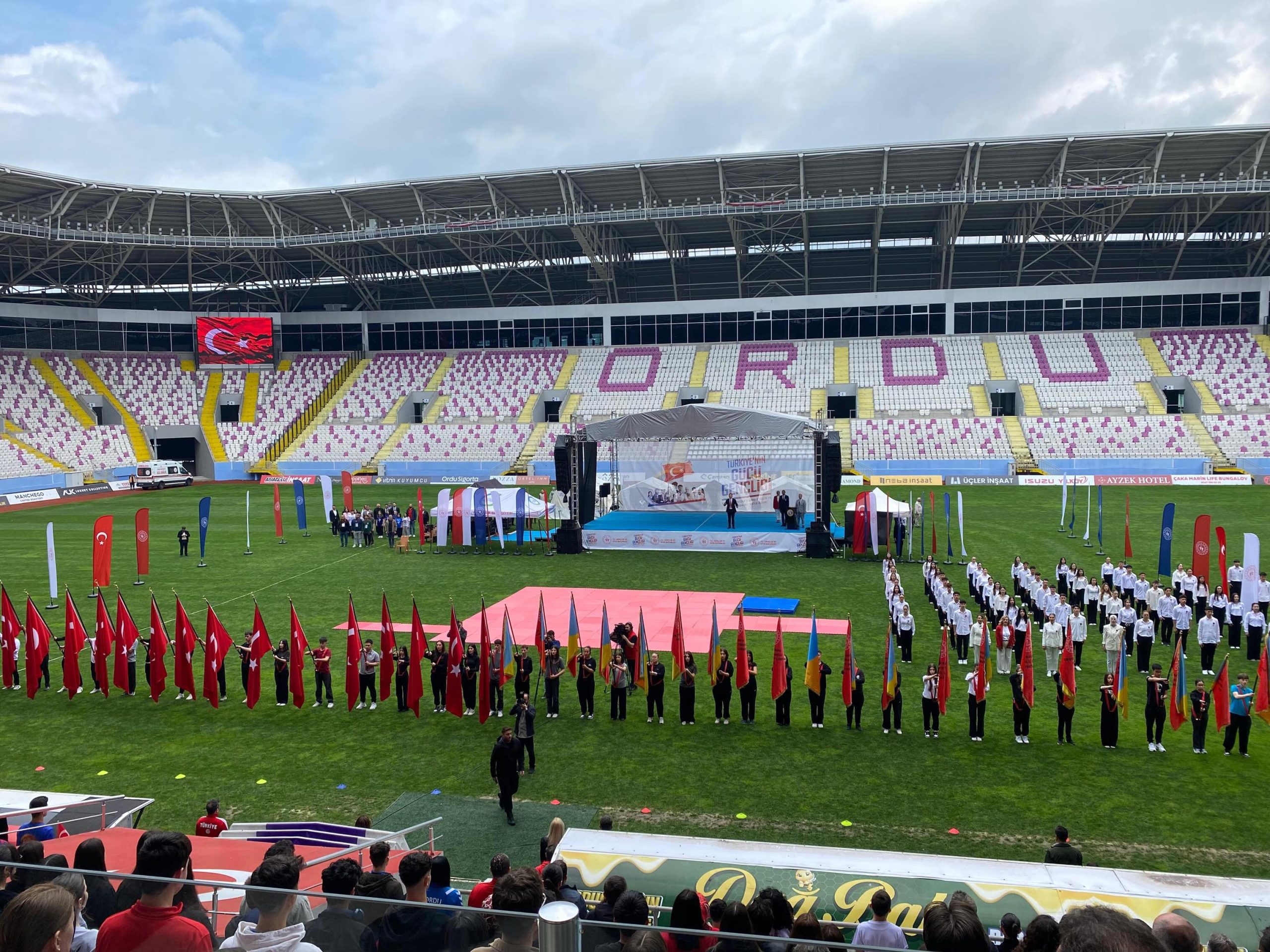 19 Eylül Stadyumu’ndaki 19 Mayıs’a İlgi Yok