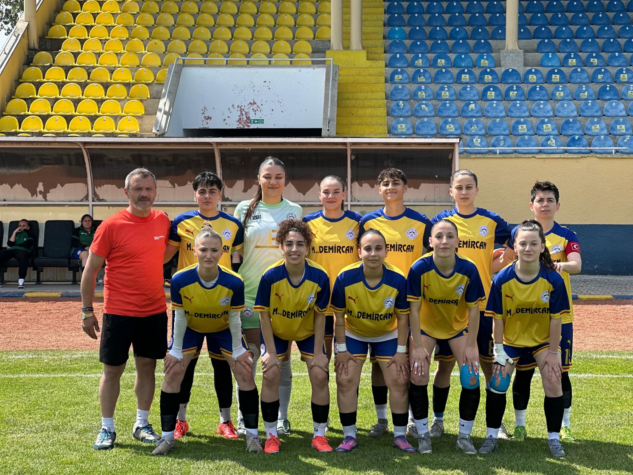 Dumlupınar Sezona Lider Başladı 4-0