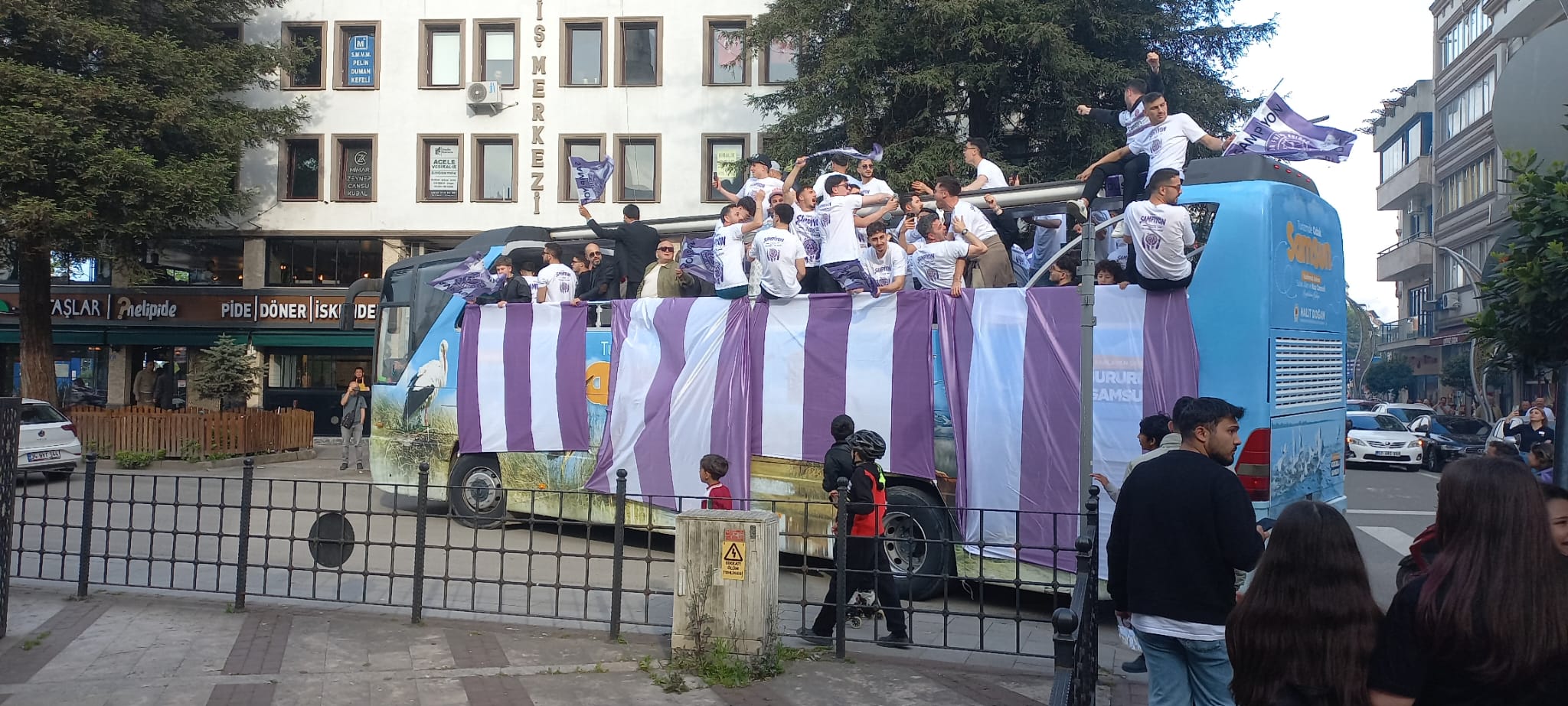 52 Orduspor Futbol Kulübü Otobüs İle Şehir Turu Attı