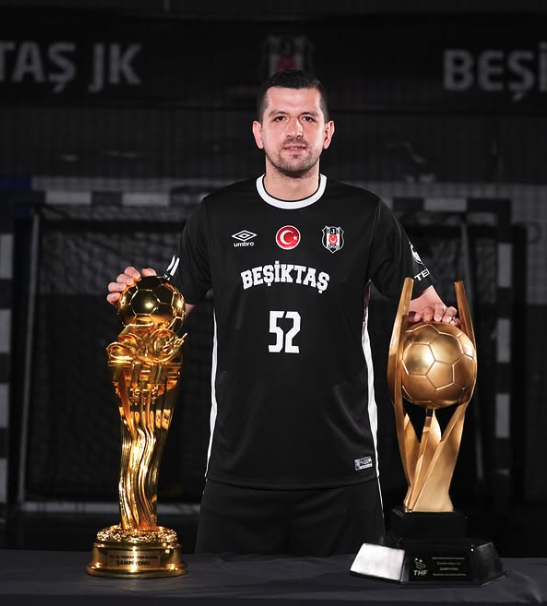 Ordulu Pivot, Beşiktaş’ta Bu Sezon İki Kupa Kaldırdı