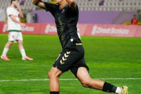 Taha Yasin Ev